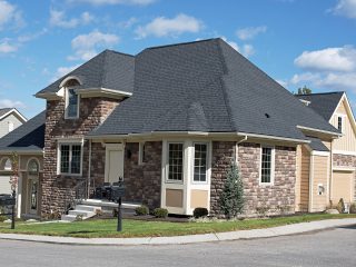 asphalt-shingle-roof-MA-solid-state-construction